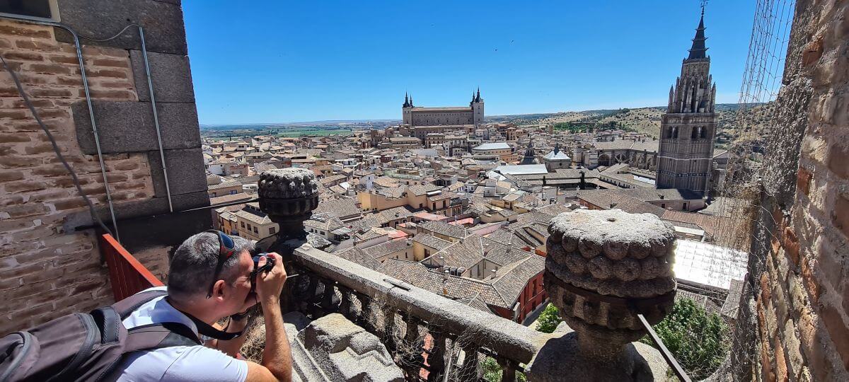Vistas de Toledo desde la iglesia de San Idelfonso Vistas de Toledo desde la iglesia de San Idelfonso