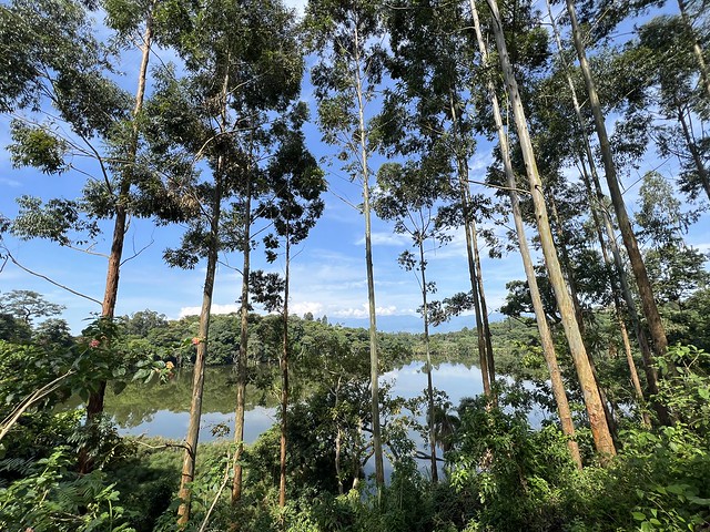 Cráter lago en Uganda
