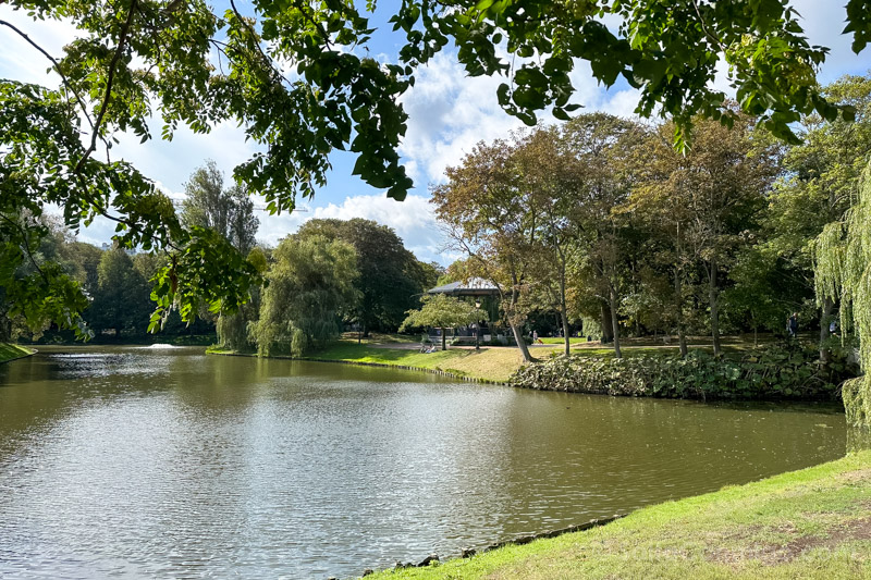 Ostende LeopoldPark Lago Quiosco