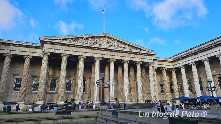 Entrada del British Museum en Londres