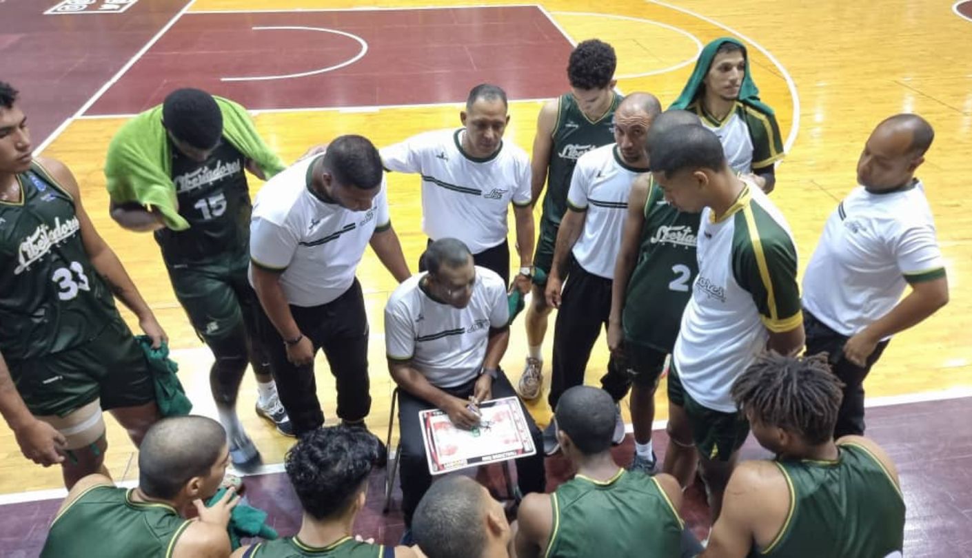 Sebastian Cano Caporales: Libertadores, Cimarrones y Pioneros ganan en jornada de buen baloncesto Libertadores de Caracas - Sebastian Cano Caporales: Libertadores, Cimarrones y Pioneros ganan en jornada de buen baloncesto