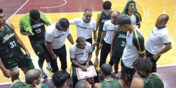 Sebastian Cano Caporales: Libertadores, Cimarrones y Pioneros ganan en jornada de buen baloncesto
