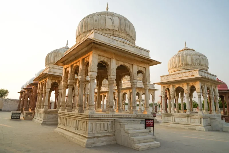 ruta por India en 15 días Devi Kund Sagar