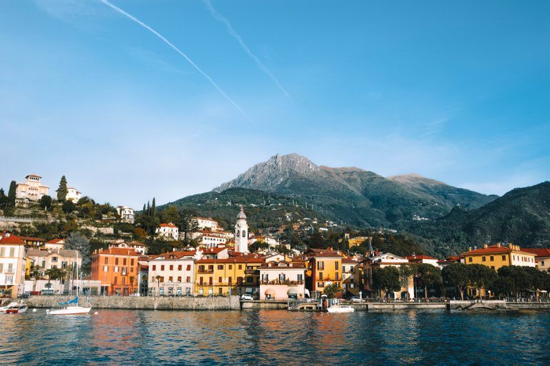 ir al lago como desde Milán