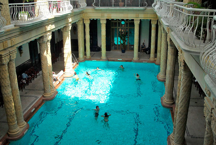 que ver en budapest Balneario Gellért
