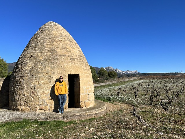Sele en el guardaviñas de La Rad, uno de los más bonitos que ver en La Sonsierra 