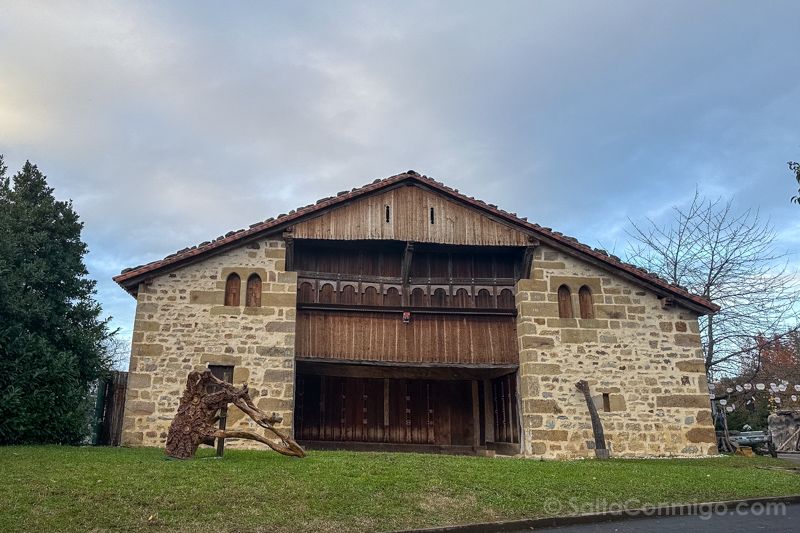 Landetxo Goikoa Bizkaia Vizcaya Olentzero