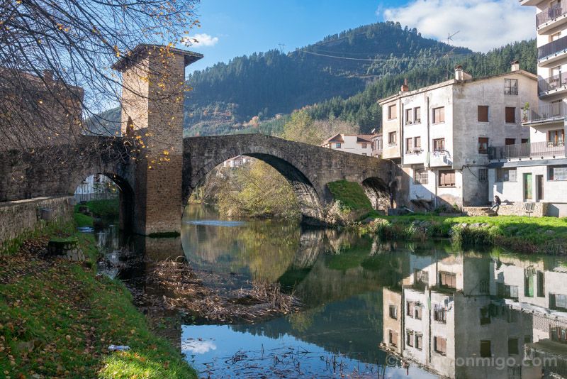Balmaseda Bizkaia Vizcaya Puente Medieval