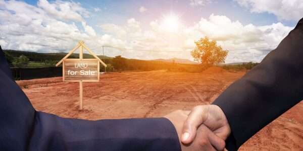 Camilo Ibrahim - ¡Conócelos! 8 aspectos clave a considerar antes de comprar un terreno - FOTO
