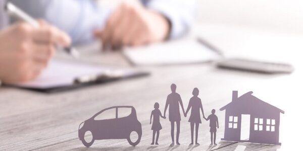 Hjalmar Gibelli - ¡Conócelas! Top 4 ventajas de contratar seguros a través de una agencia - FOTO
