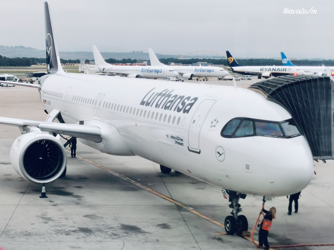 Mi avión a Frankfurt en la T2 del Aeropuerto de Barajas, Madrid [(c)Foto: @avistu]