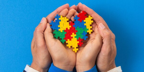 Fundación Traki - 4 consejos para sensibilizar a la población por el Día Internacional del Síndrome de Asperger - FOTO