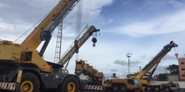 Juan Carlos Caiazza Grandolio - TIMACA y su flota de equipos móviles ¡Un mundo de fuertes gigantes! - FOTO