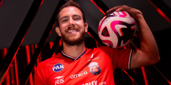 Sebastian Cano Caporales: El Caracas FC no se queda sin defensas