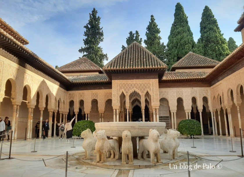 Patio de los Leones en La Alhambra