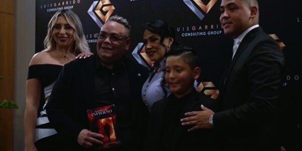 Luis Bautista Garrido Palacios lanzó en Miami su primer libro, ‘A Un Metro Del Infierno’ - IMG