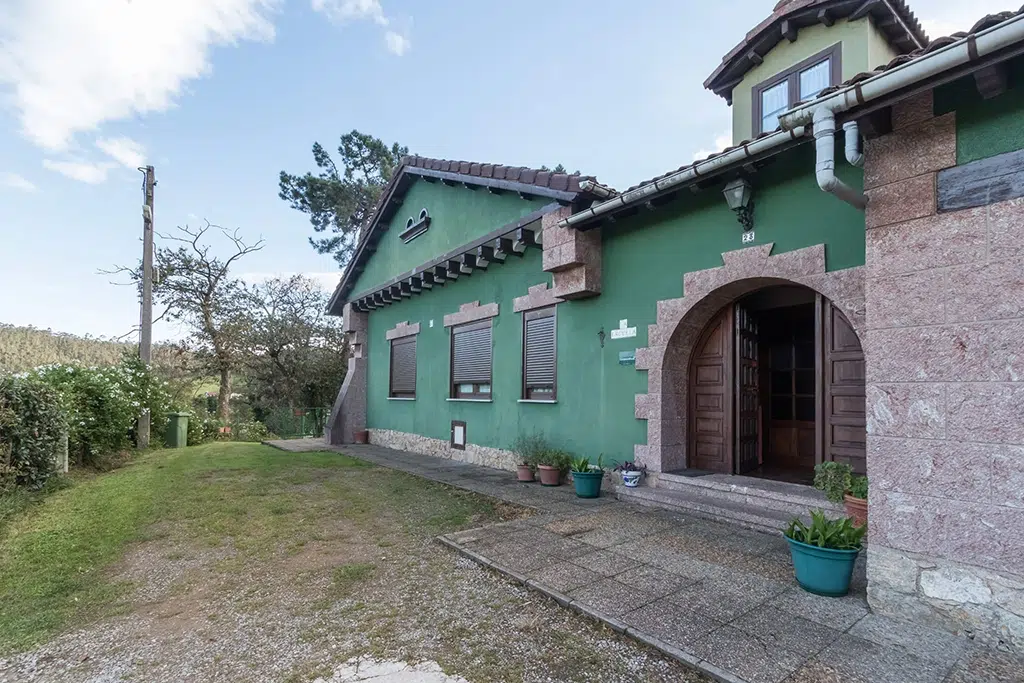 La Escuela de Premió, en Las Regueras (Asturias).