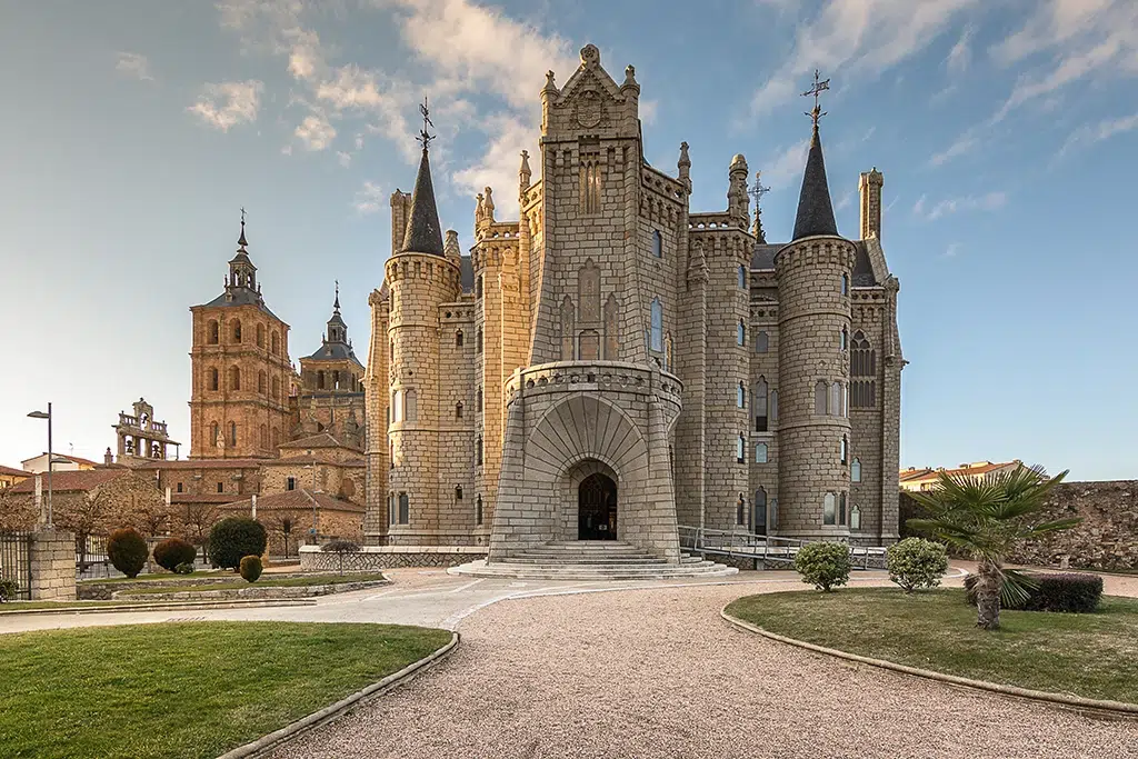 Palacio Episcopal de Astorga (León)