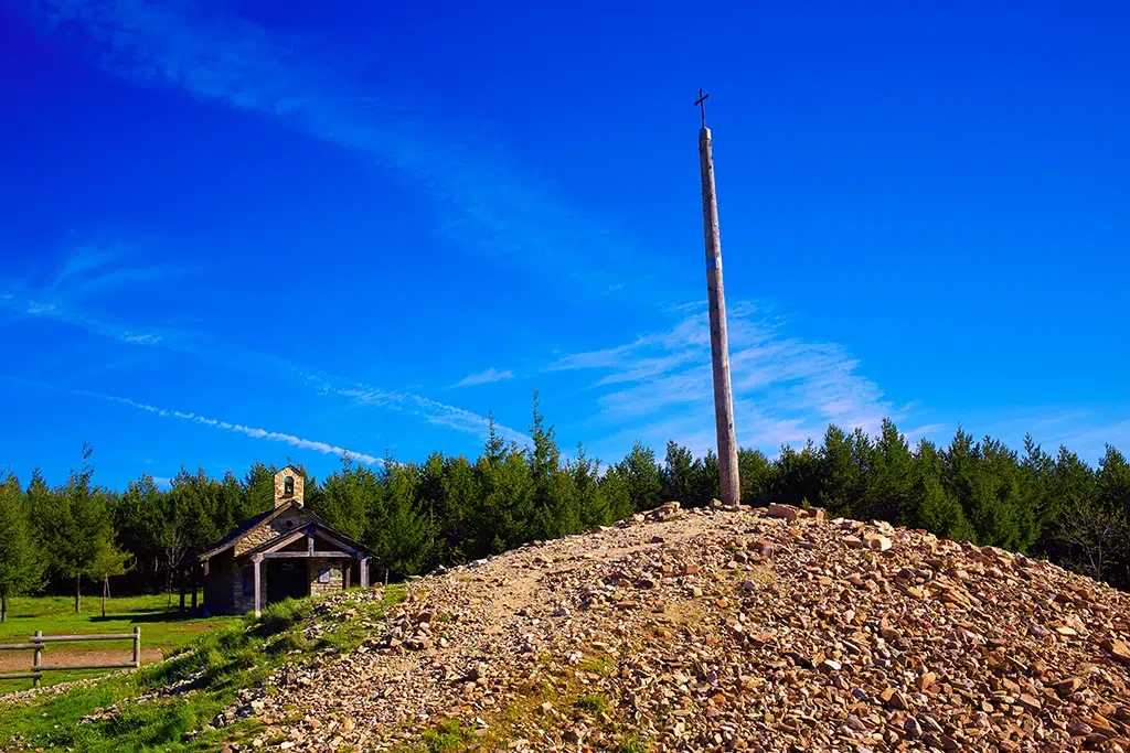 Cruz de ferro, en León. El punto más alto del Camino de Santiago Francés