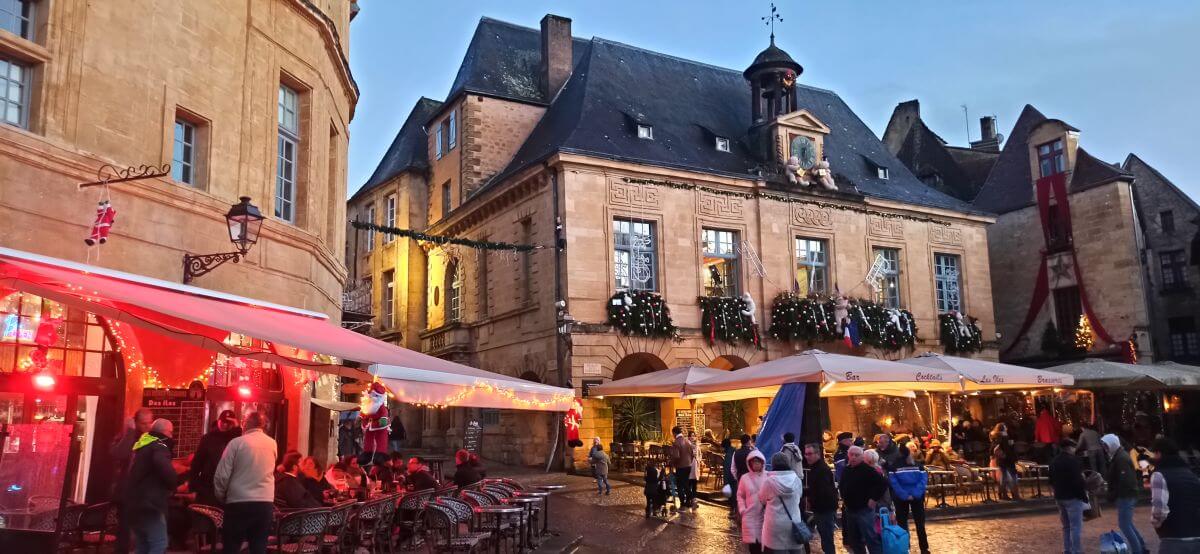 El Hotel de Ville (Ayuntamiento de Sarlat-la-Canéda El Hotel de Ville (Ayuntamiento de Sarlat-la-Canéda