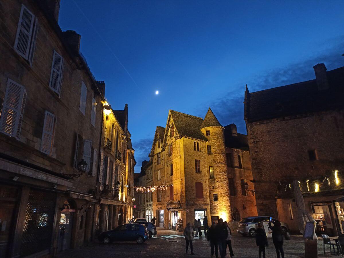 Hora azul en Sarlat Hora azul en Sarlat