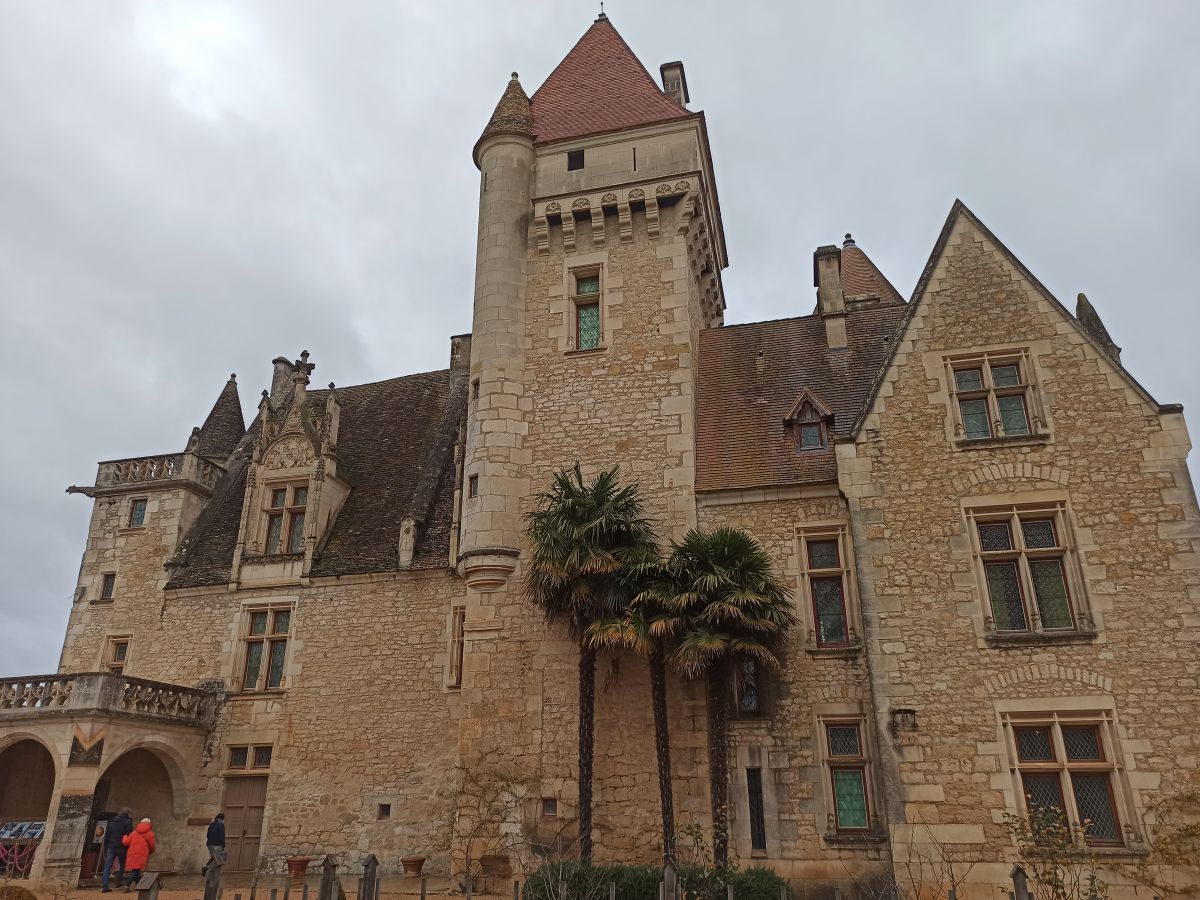 Vista frontal del Chateau des Milandes Vista frontal del Chateau des Milandes