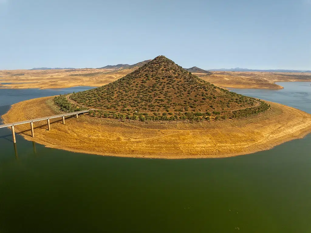 Cerro Masatrigo (Badajoz). El cono natural más grande de España. Por ZonaFreeDrone