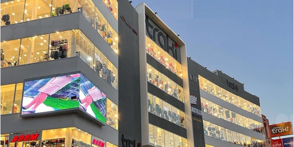 Servicios Adicionales que Ofrecen los Centros Traki: Más que un Simple Centro Comercial