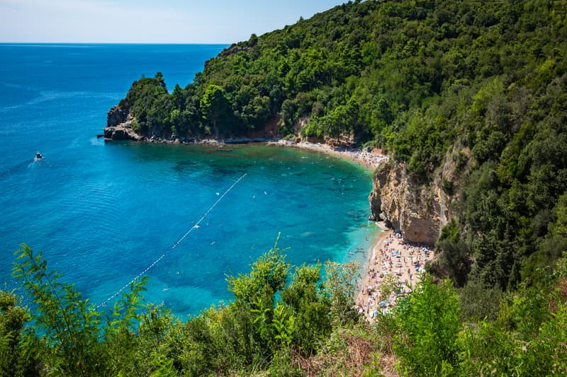 Mogren, una de las playas más bonitas de Montenegro