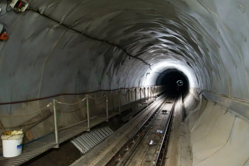 Túnel del funicular de Bulnes (Asturias).