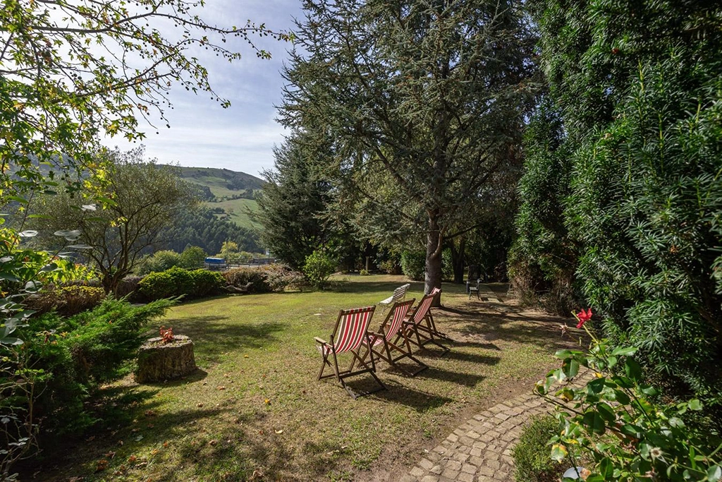 Casa rural El Jardín Escondido, en Val de San Vicente (Cantabria).