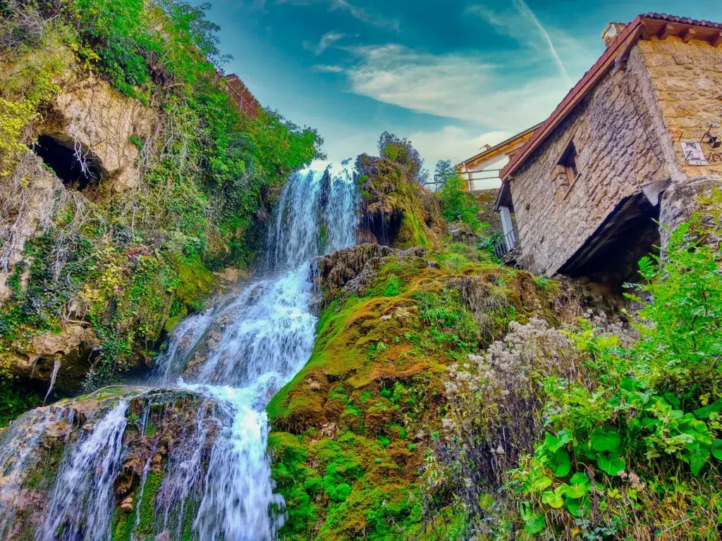 Cueva de El molino de la cascada