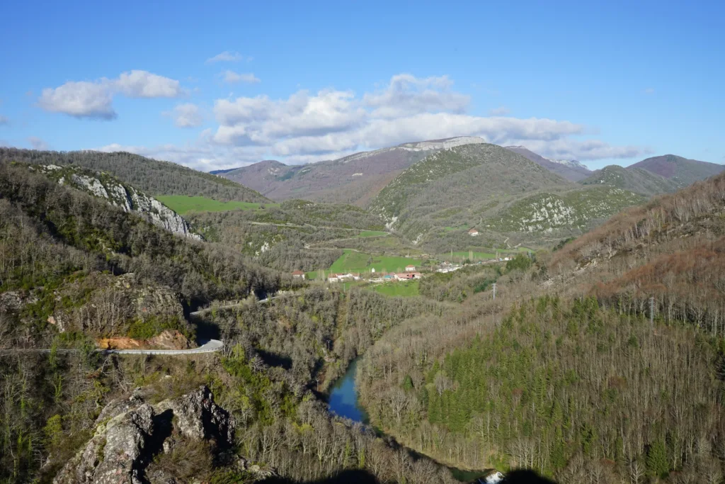 El Pirineo Atlántico también aparece en las series de los 80 y 90