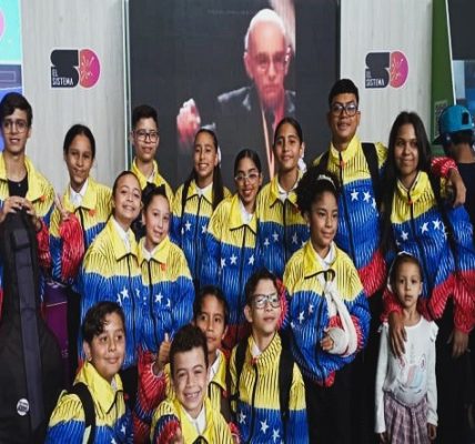 Banplus Presente en la Expo El Sistema 50 Aniversario en el Teatro Teresa Carreño - FOTO
