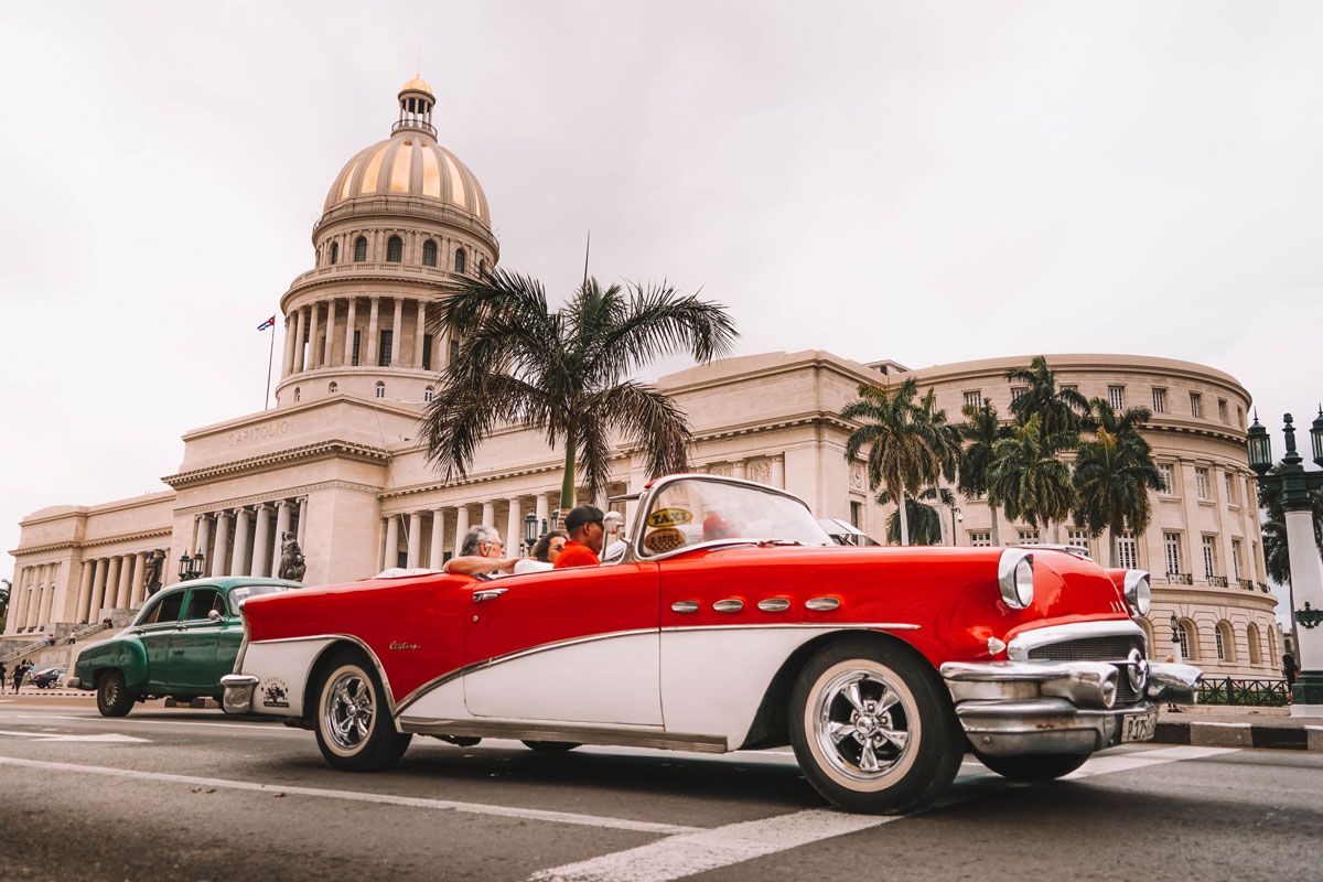 coche clásico en La Habana