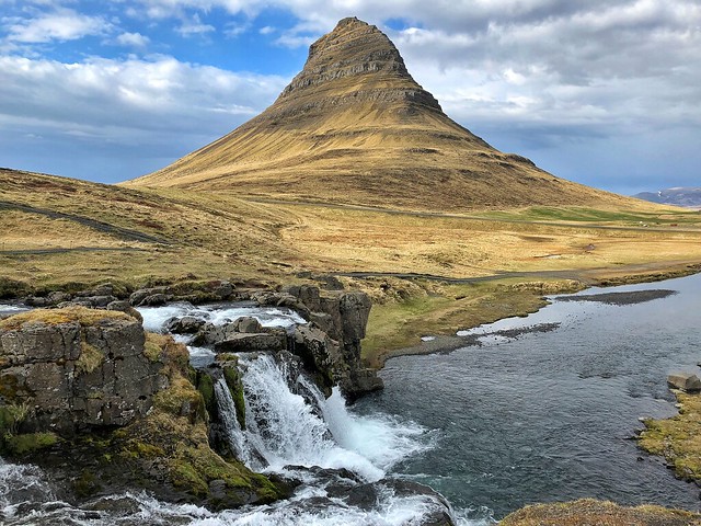 Islandia es un destino con algunos de los paisajes más asombrosos del mundo