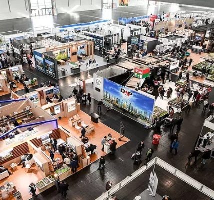 Luis Bautista Garrido Palacios - Ferias Inmobiliarias ¡Epicentro del Mercado Inmobiliario Moderno! - FOTO