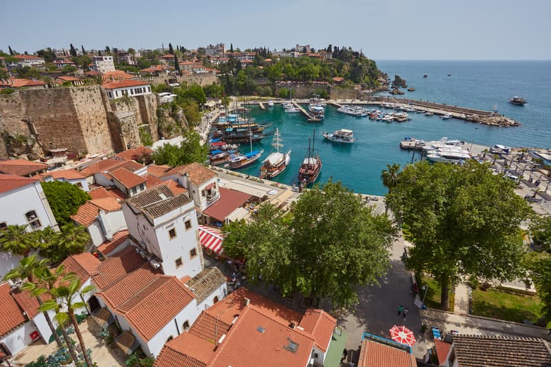 Casco antiguo de Antalya una de las ciudades que ver en la Costa Turquesa