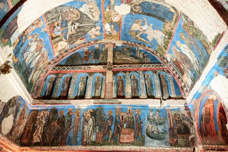 Karalink Kilise, la iglesia oscura que ver en la Capadocia