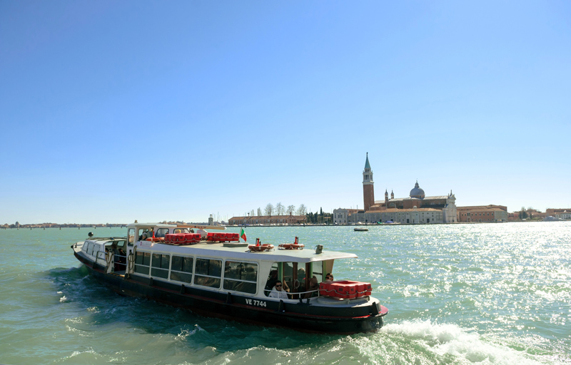 Vaporetto en Venecia