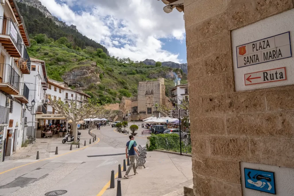 Andalucia - Recorrido y cosas que ver en Cazorla Plaza de Santa María