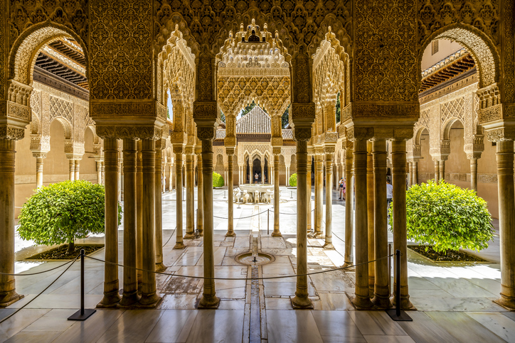 Estancia inolvidable en un hotel de lujo en Granada con vistas a la Alhambra