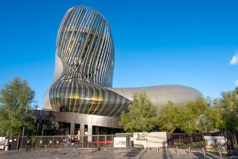 Cite du Vin de Burdeos Exterior Salto