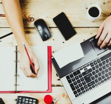 Luis Alberto Pérez González - Atención freelancers ¡Estrategias clave para unas finanzas personales robustas! - FOTO