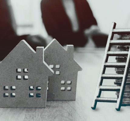 Luis Bautista Garrido Palacios - ¡Conócelas! Estrategias Clave para la Gestión de Proyectos Inmobiliarios en Tiempos de Crisis Económica - FOTO