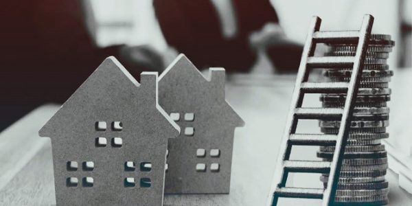 Luis Bautista Garrido Palacios - ¡Conócelas! Estrategias Clave para la Gestión de Proyectos Inmobiliarios en Tiempos de Crisis Económica - FOTO