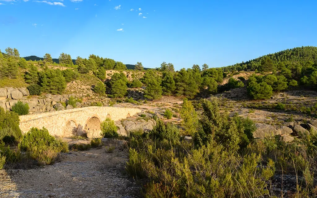 Llegada al entorno del puente de Cananillas y las pozas de Aguaviva (Teruel).