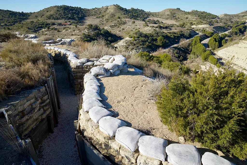 Trincheras de la Ruta Orwell, en Los Monegros (Aragón).