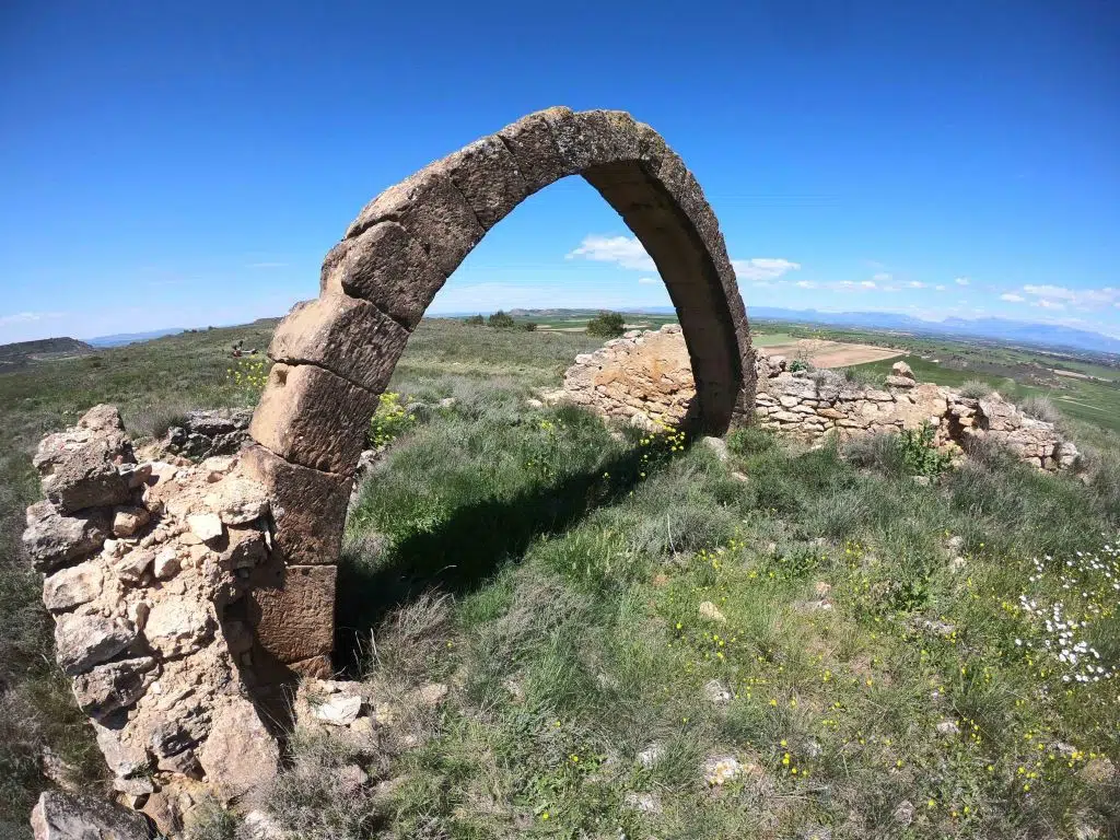 Arco de San Andrés, en Fraella (Los Monegros, Aragón).