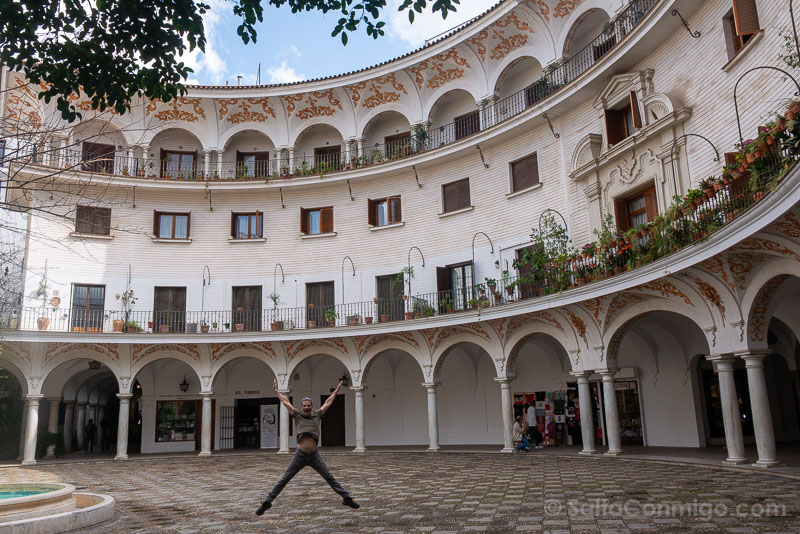 Que Ver en Sevilla Plaza Cabildo Salto